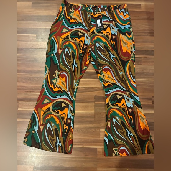 Plus multi abstract print chiffon flare pants - Picture 4 of 6